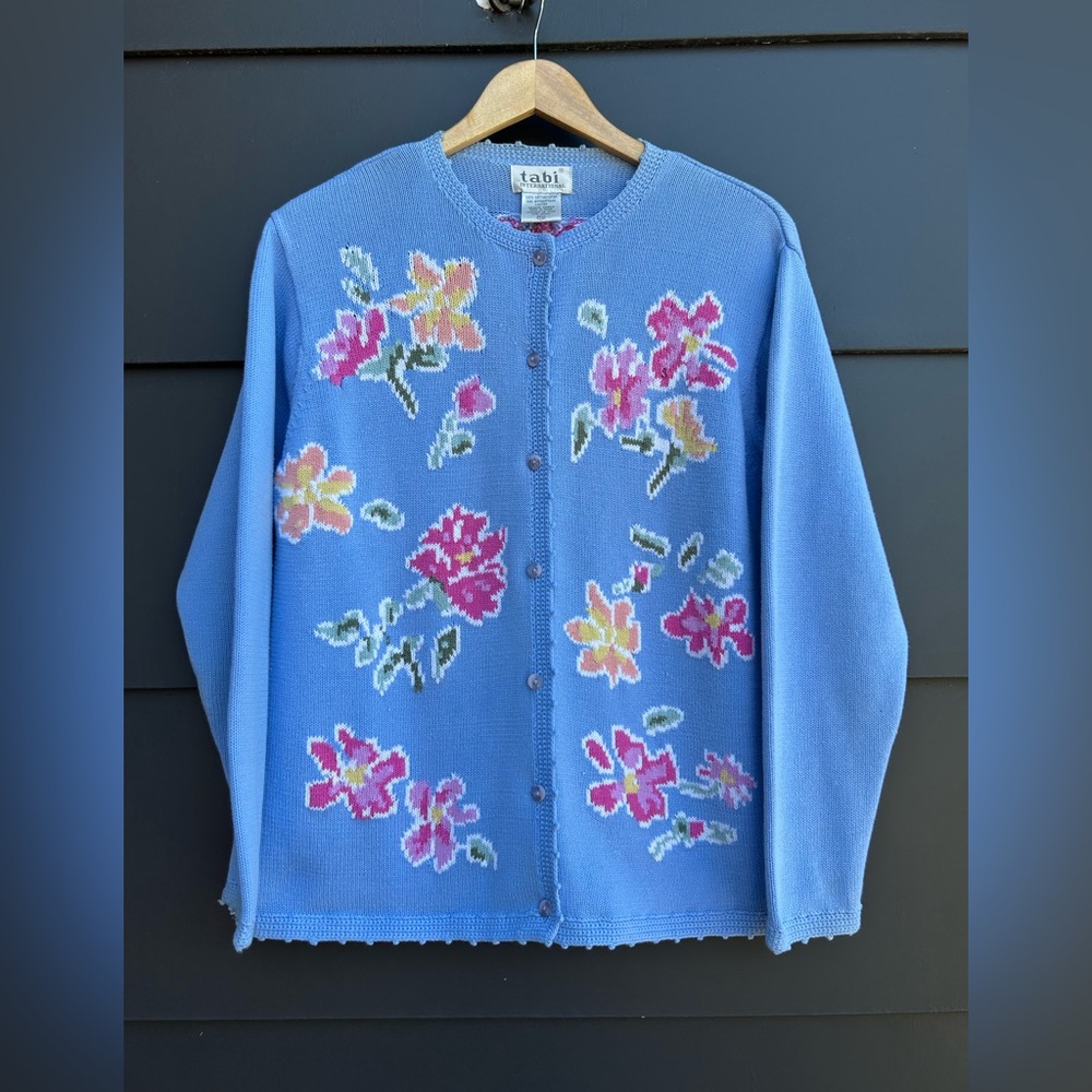 Tabi International Blue Floral Cotton Embroidered Sweater - M